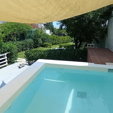 Wooden Summer House Appartement